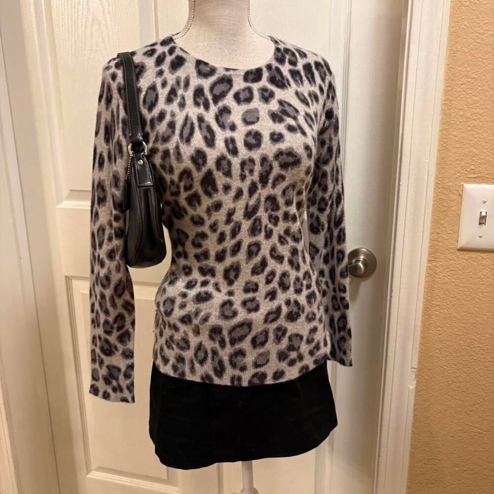Charter Club grey cashmere leopard print sweater top. medium petite